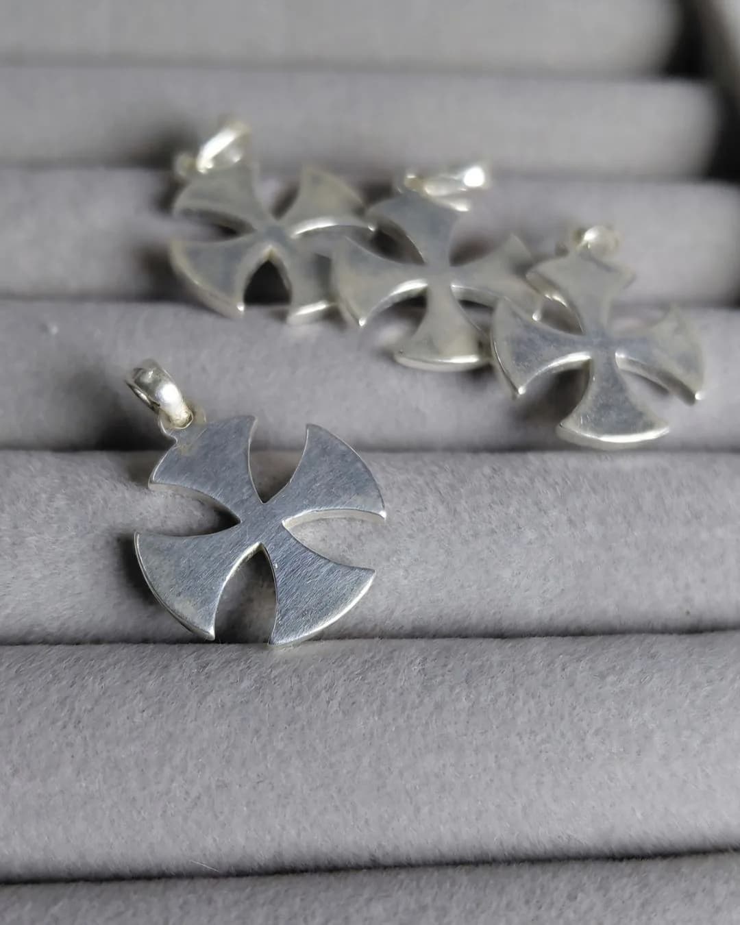 Dije Cruz Malta Plata 925