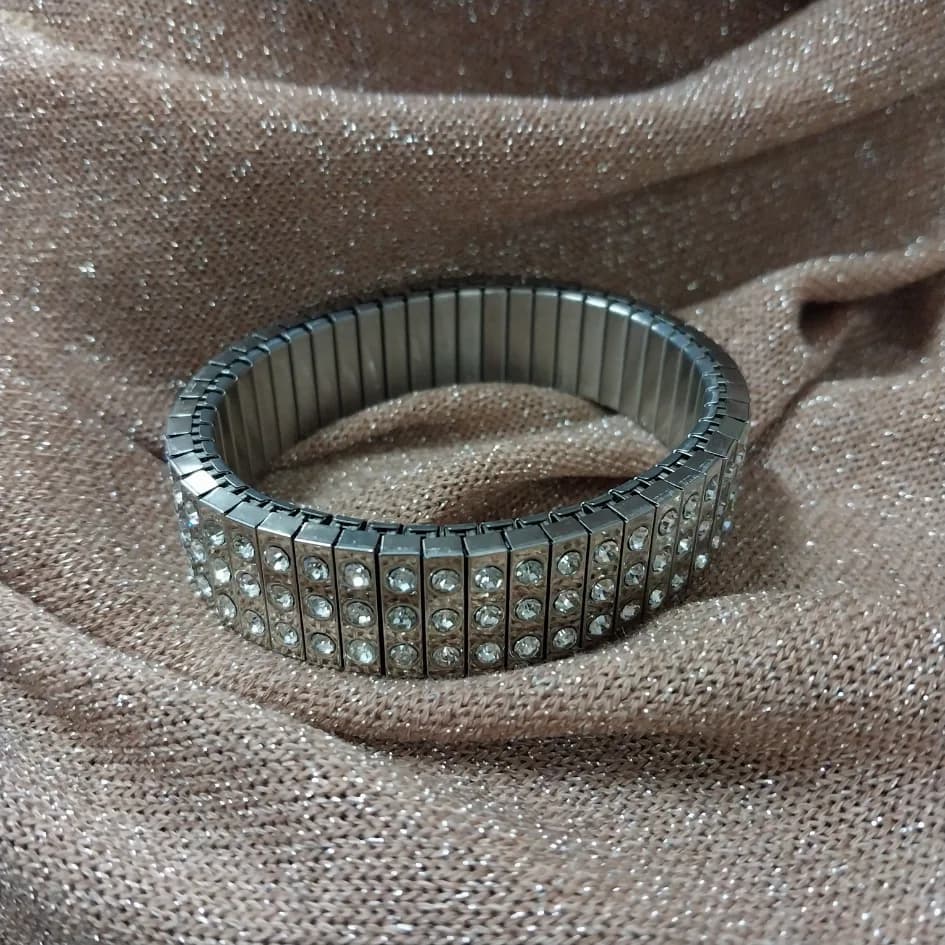 Pulsera Acero Quirurgico Elastizada con Cristales