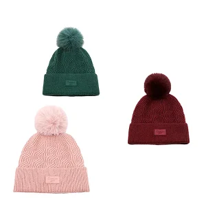 18808 GORRO TEJIDO LOVE LAS OREIRO