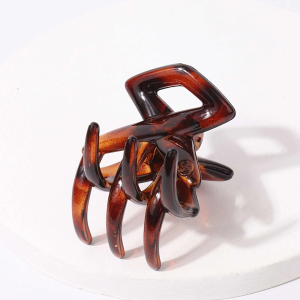 6065C1 BROCHE PINZA ROMBO CALADO CAREY